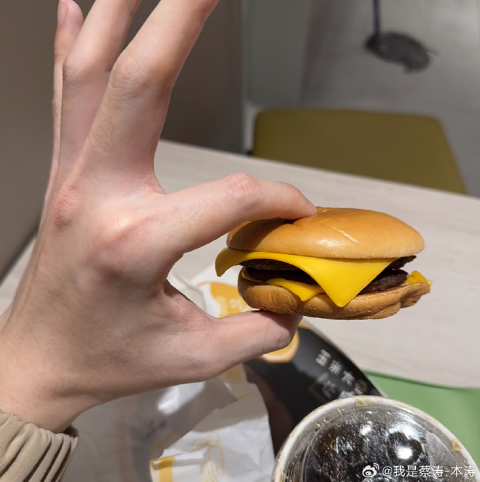 ���ͻ�Ӧ������С�� �����ͻ�Ӧ������С�ˣ����ǰ���׼�����ģ��Ե���ʵ��Ϊ׼��������罻ƽ̨�������������²���������