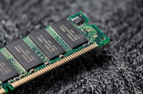 �����ֻ��������Ǽ��� �����ֻ��������Ǽ��� ���ǿ϶��ģ��������곧�̶�����ڴ洢�۸�����ۼ۵������������ڴ��ǵ�Ҳ