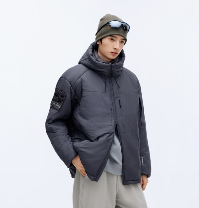 �����Ѵ����û�����5������ ������װ�����ˣ����������P�ޡ����ĸ����۾������ˡ�Primaloft Gold�ǹ��ϵ���������컨