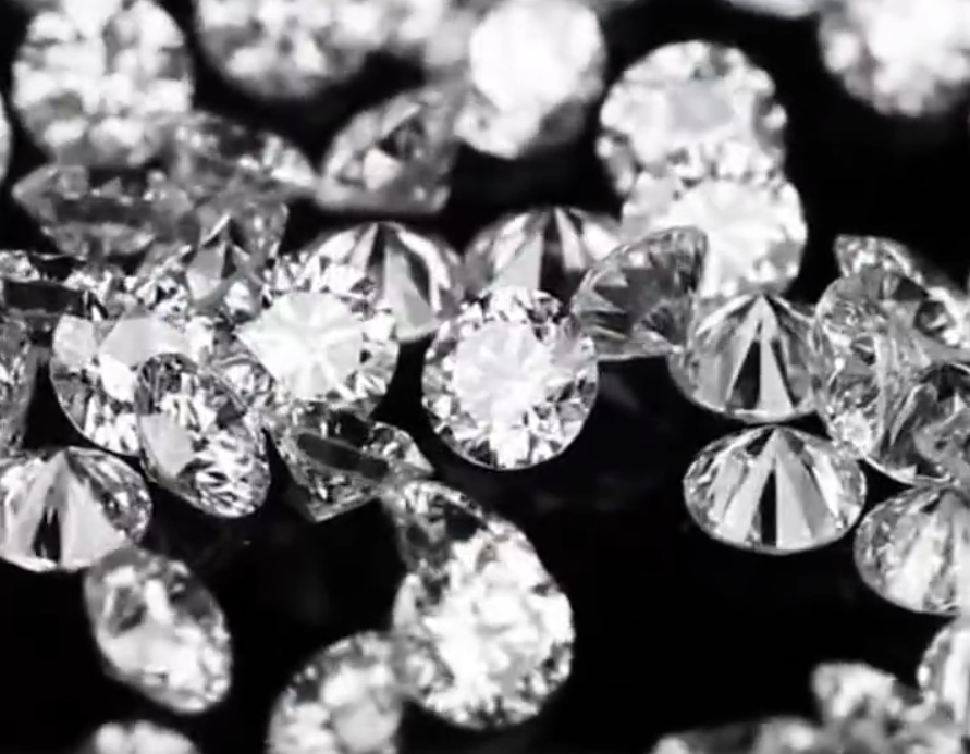 1������ʯ�۸��Ѿ�1000���� 10��ǰ��һ��1������ʯҪ�������ͬ��Ʒ�ʵ�1����������ʯ��1000���������֡�������ע���